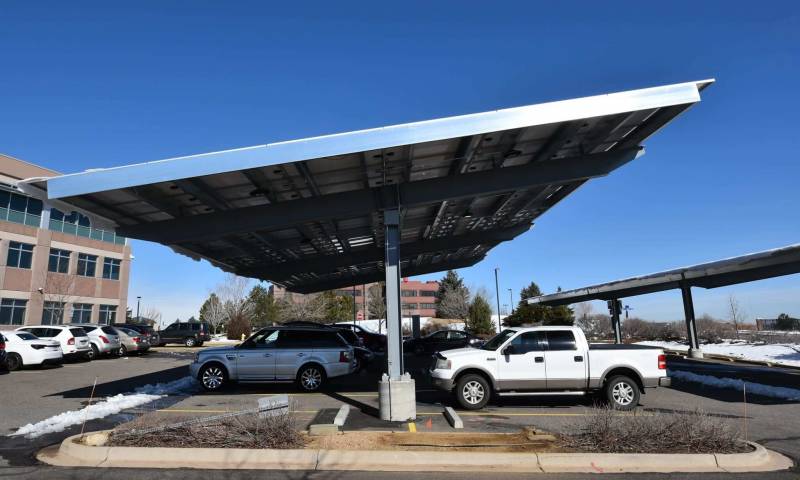 Parking Photovoltaïque gratuit avec bornes de recharge